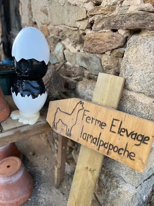 Gite Lamalpapoche Quezac  0*, Quezac (Cantal) France